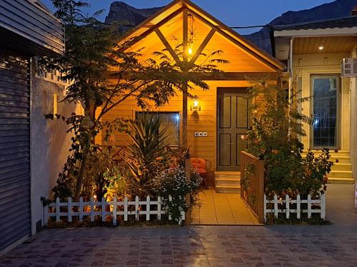 Tanomah Ski Chalet | Enchanting تنومه Cabin: Rated 9.9 with Family-Friendly Amenities