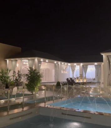 Khamis Mushait Resort | Discover Comfort at لي بارك - Pet Friendly with Pool & Hot Tub