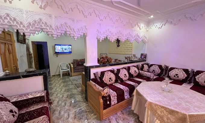 Khemisset Apartment | Explore Artistic Stays at مبنى فنيشhالأزهر Hotel