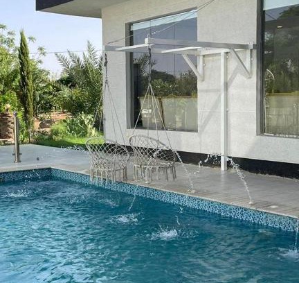 Ha'il Province Villa | Discover منتجع سرايا وسفاري ديور: Poolside Family Retreat