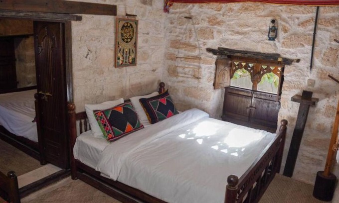 Taqah House | Discover Koofan Heritage Lodge: Family-Friendly Retreat
