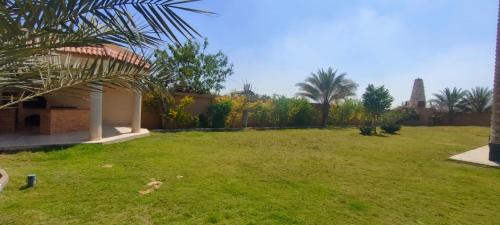 6th of October City Villa | Discover ٦اكتوبر: Family-Friendly Retreat with Pool Access