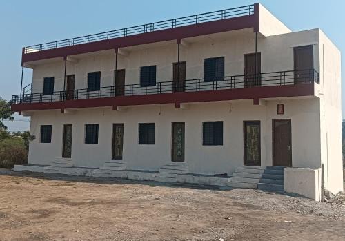 Akalkot House | ब्रम्हांडनायक गेस्ट हाऊस