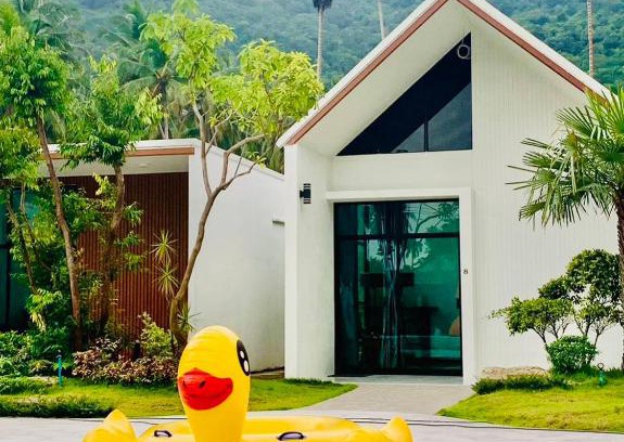 Sichon Resort | Explore King Kong Pool Villa with Family-Friendly Amenities