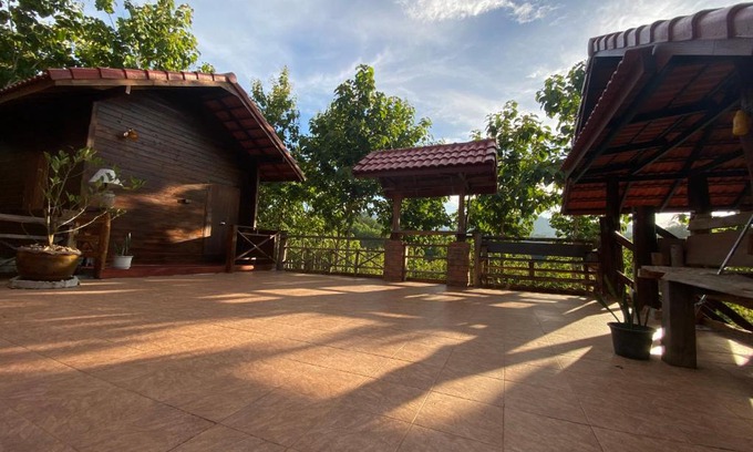 Nan House | Relax at ณ ไร่ขวัญน่านฟาร์มสเตย์ - Family-Friendly Retreat
