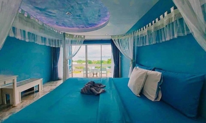 Koh Lan Bed & Breakfast | Discover ทะเลล้านดาว รีสอร์ท with Hot Tub & Family Fun