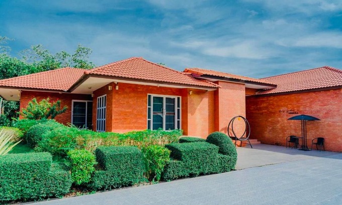 Songkhla House | Relax at Homy Garden Songkhla - 4-Star Stay with Kitchen