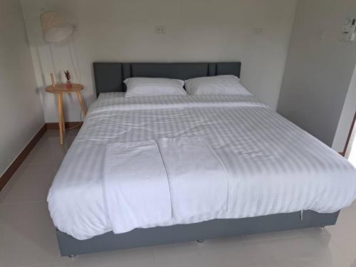 Nakhon Si Thammarat House | ธิชา วิลล่า Thicha Villa