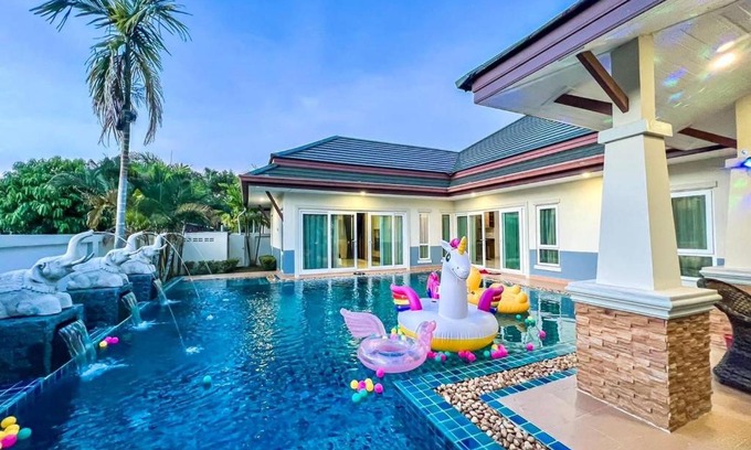 Huai Yai Villa | Experience Bliss at บ้านดุสิตพัทยาพลูวิล่า - Top Rated Stay!