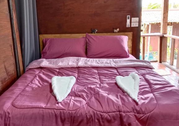 Khuan Khanun House | Relax at บ้านทุ่งโฮมสเตย์: Family-Friendly Retreat