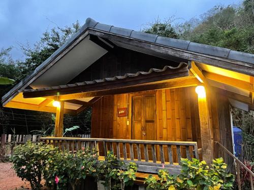Nong Nam Daeng Resort | Family-Friendly Retreat at Banraka Resort Awaits You