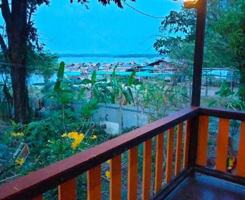 Wang Sam Mo House | Pet-Friendly Retreat at บ้านเคียงน้ำ, วังสามหมอ อุดรธานี