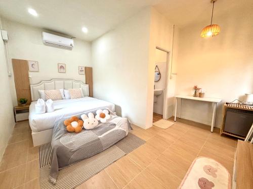 Chiang Khan Cabin | Ocean Garden Home: Rated 10/10, Family & Pet Friendly