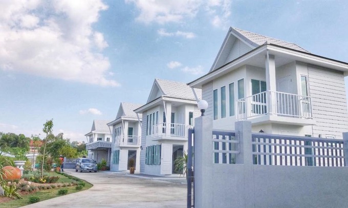 Huai Yai Resort | Experience Relaxation at บ้านสุขตา - Rated 9/10!