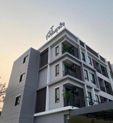 Ratchaburi Hotel | Experience Comfort at บ้านสุขใจ สามใบเถา with Accessibility