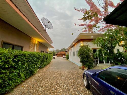 Chiang Khan House | Relax at บ้านพักหมอบิวรีสอร์ท: Family-Friendly Retreat