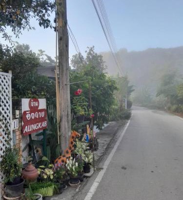 San Sai House | Pet-Friendly Aungkab Homestay: Family-Approved Getaway