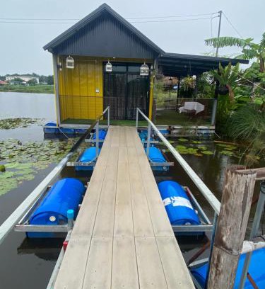 Khao Suan Kwang Boat Rental | Discover บ้านอัญชัน: Guest Rated 10/10 & Pet Friendly Stay