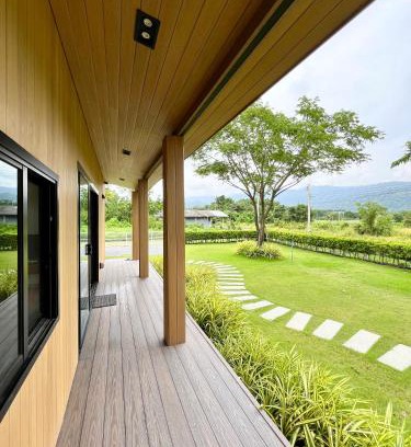 Ongkharak House | บ้านเขาล้อมนครนายก Baan Khao Lom