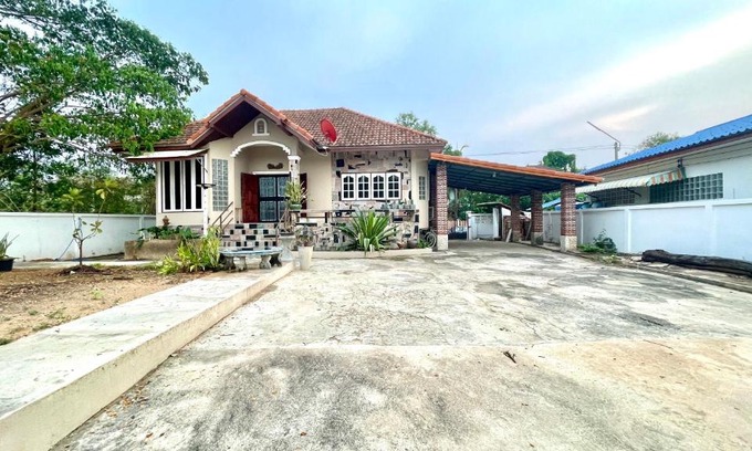 Uthai Thani House | Discover บ้านเพื่อน: Child-Friendly Stay in Uthai Thani