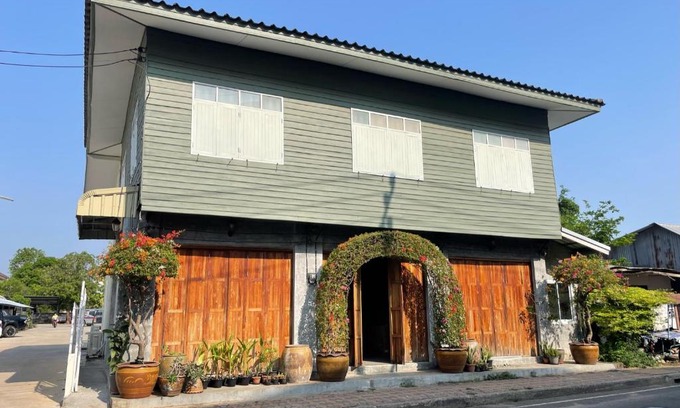 Prakhon Chai Bed & Breakfast | Cozy Family Stay at Casa Dolce Casa, Prakhon Chai