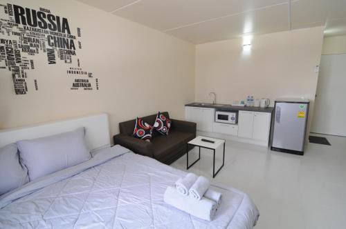 Ban Mai Apartment | Budget-Friendly Stay at ป๊อปปูล่า คอนโด เมืองทองธานี