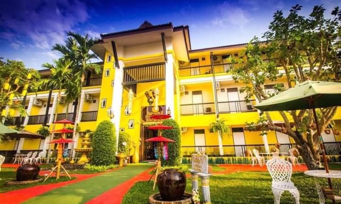 San Klang Hotel | Family-Friendly Stay at ฝ้ายคำ บูธีค เชียงใหม่