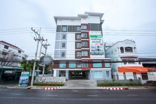 Chachoengsao Apartment | Budget-Friendly Child-Friendly Stay at พรเจริญเพลส