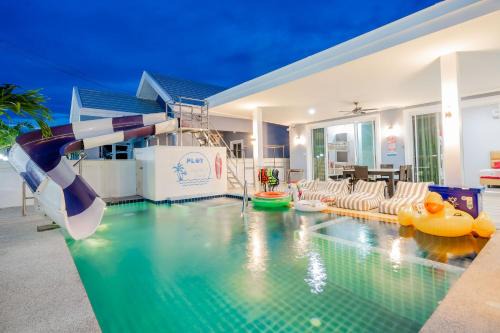 Cha-am Villa | Experience Ploy Poolvilla Cha-am with Oceanfront Amenities