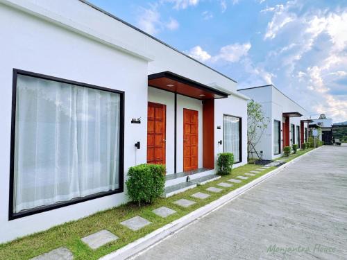 Khlong Lan Phatthana Resort | Discover มนต์จันทรา เฮ้าส์: Guest Rated 10/10 Stay