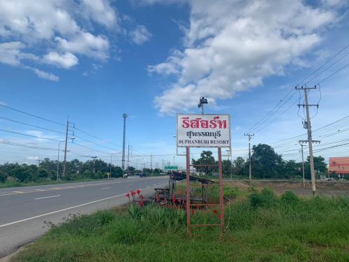 Suphan Buri Resort | Pet-Friendly Resort in Suphan with Inviting Hot Tub