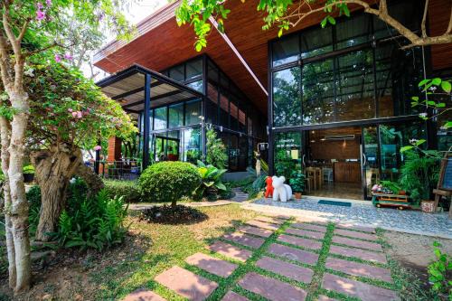 Sukhothai Resort | Family-Friendly Fun at วันสุขรีสอร์ทสุโขทัย