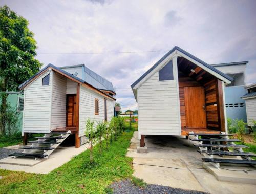 Manorom House | สบาย รีสอร์ท หางน้ำสาคร