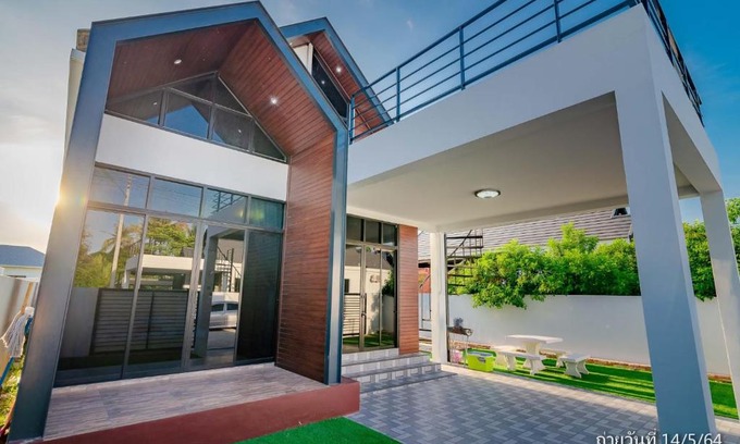 Hin Lek Fai Villa | Discover Slowlife2 Party Hua-Hin Pool Villa: A 4-Star Retreat