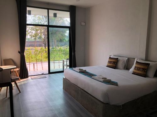 Cha-am Hotel | Discover หน้าวังมฤคทายวันรีสอร์ท: Pet & Child Friendly Stay