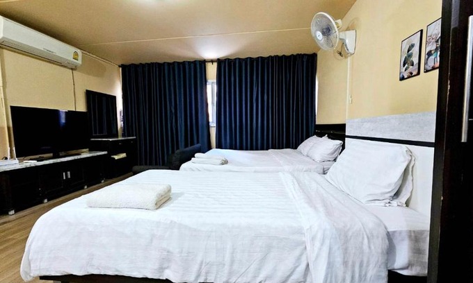Ban Mai Apartment | Comfortable Impact Challenger Rooms in Muang Thong Thani