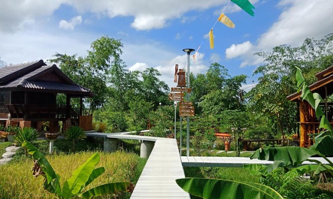 Chian Yai Other | Inviting Thai Retreat with Breakfast and Family Amenities