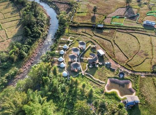 Bo Kluea Hotel | Experience Vieng Sava: Family-Friendly with Breakfast Included
