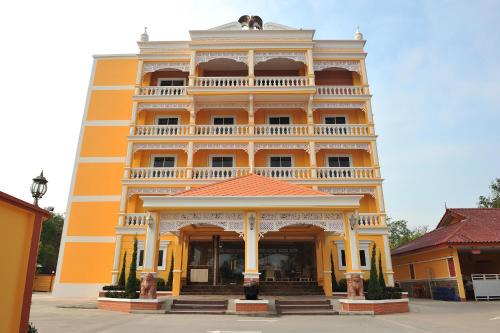 Nong Khae Hotel | Discover Good Residence: Family-Friendly Hotel Retreat