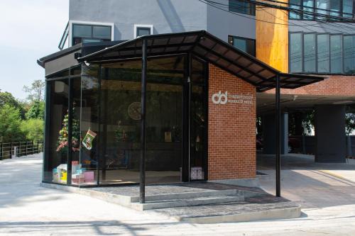 Pak Kret Hotel | Discover Double D Hotel: Family-Friendly & Accessible Stay