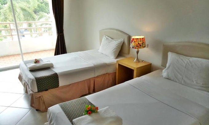 Rayong Hotel | Discover Hotel Wellington: Affordable Comfort & Dining