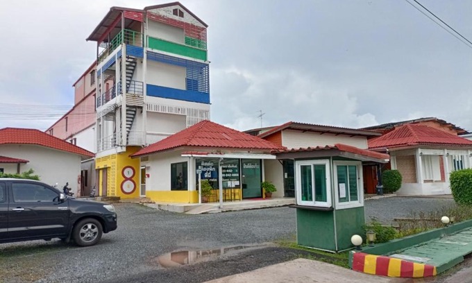 Khlung Hotel | Discover Am Amoonds Hotel: Family-Friendly with Dining