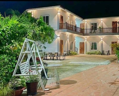 Kampot House | ផ្ទះសំណាក់កក្កដា Kakada Guesthouse
