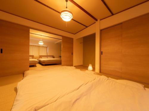 Nakafurano House | Discover かんたろうもねたろうの母家: A Family-Friendly Escape