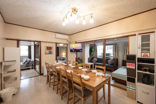 Kurume Apartment | Discover Kurumin501: Family-Friendly Retreat with Top Reviews