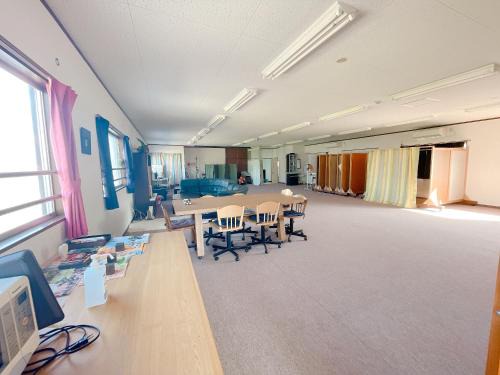 Osa Cho Hotel | Swallow Room for 30 Guests - Family & Pet Friendly Stay