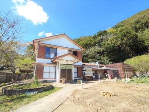 Kushimoto Bed & Breakfast | Experience Rural Living at はこにわ - Top Rated Stay!