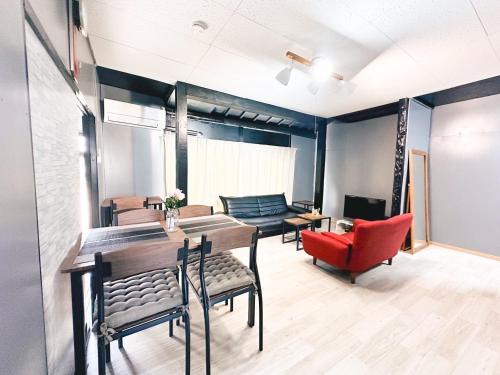 Wakayama Apartment | Experience Family-Friendly Stays at まるとくハウス和歌山