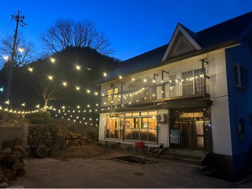 Iiyama House | Budget-Friendly ゲストハウスみどり with Child-Centric Amenities