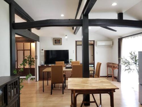 Mure Cho Mure Villa | Discover Guest House Kaze no Oka with Family-Friendly Amenities